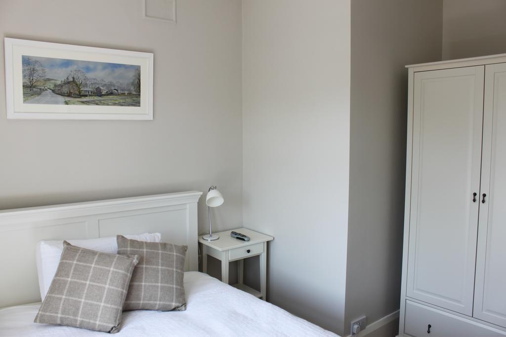 Bed and Breakfast Barton House Матлок Экстерьер фото