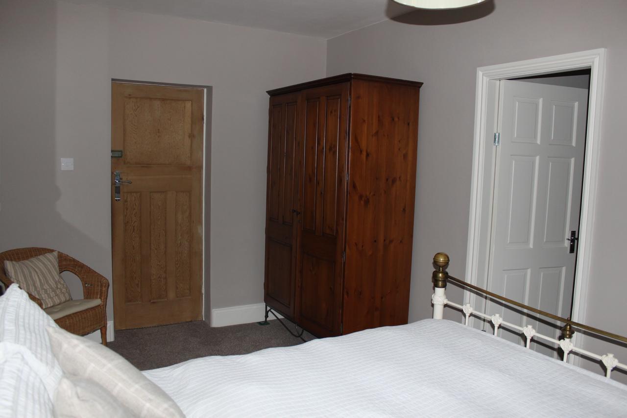 Bed and Breakfast Barton House Матлок Экстерьер фото