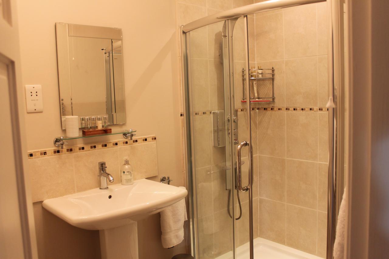 Bed and Breakfast Barton House Матлок Экстерьер фото