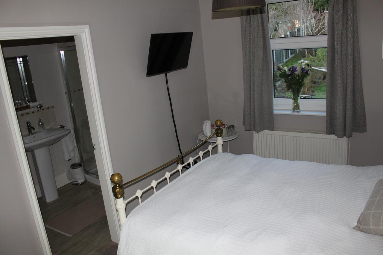 Bed and Breakfast Barton House Матлок Экстерьер фото