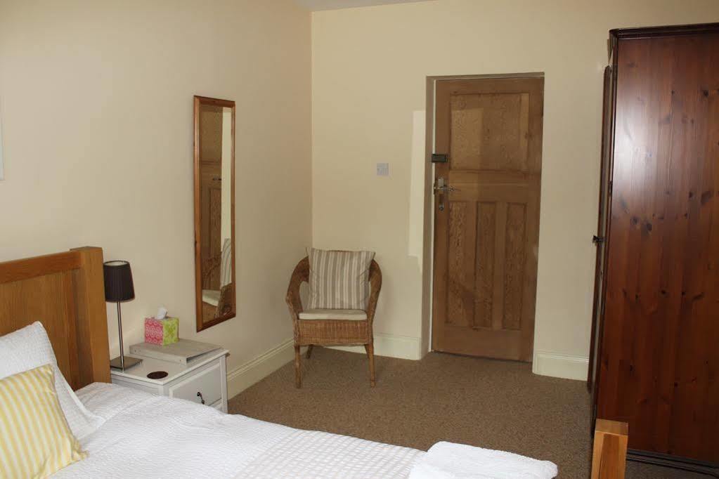 Bed and Breakfast Barton House Матлок Экстерьер фото